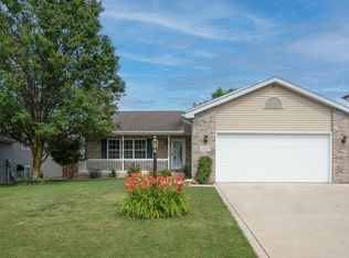 12447 Rush St, Crown Point, IN 46307