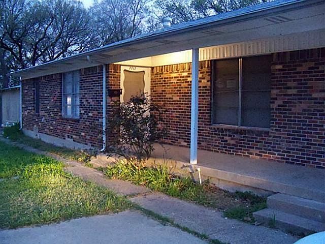 1st image of 7715 Claremont Dr