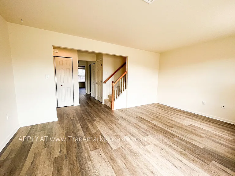35 Covington Ct — Photo 8