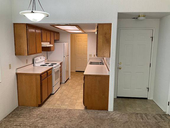 4th image of 1364 Kokanee Ln