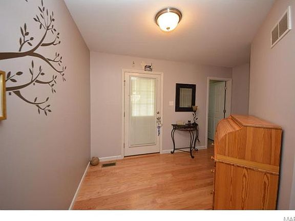 2nd image of 315 Country Trail Dr