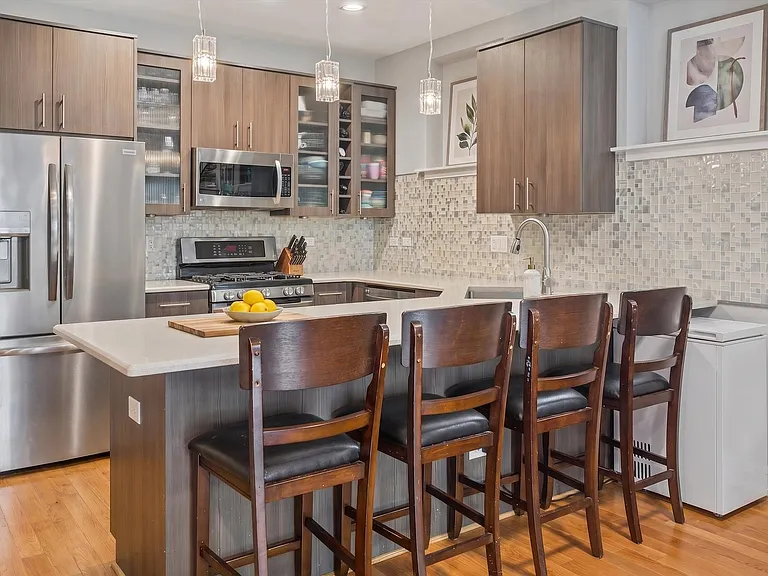 4303 N Kenmore Ave #1S — Photo 5