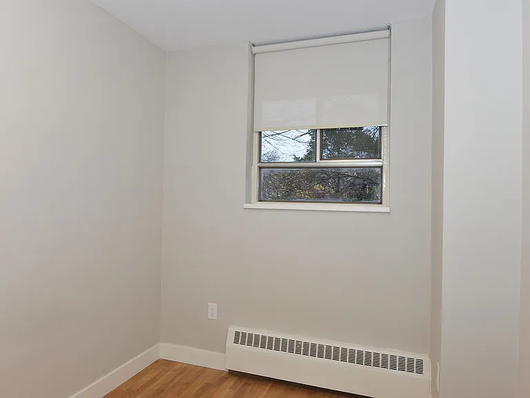 230 Oak St — Photo 20