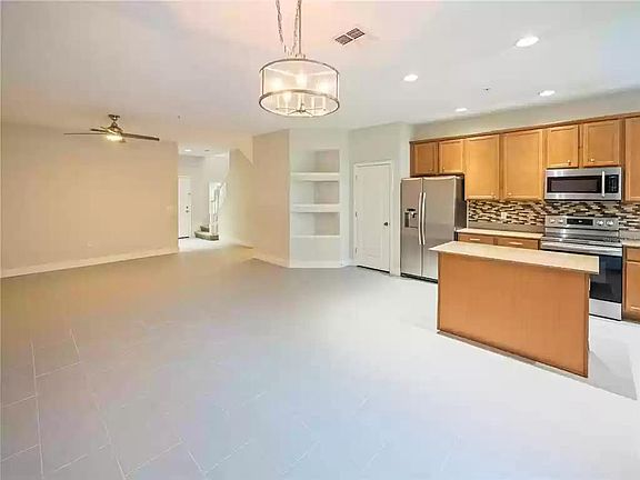 4th image of 2511 Passamonte Dr