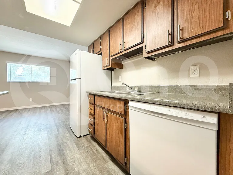 3002 E Waltann Ln #2 — Photo 2
