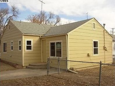 2nd image of 528 22nd St