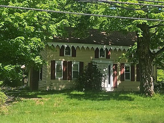 3rd image of 442 Mammoth Rd