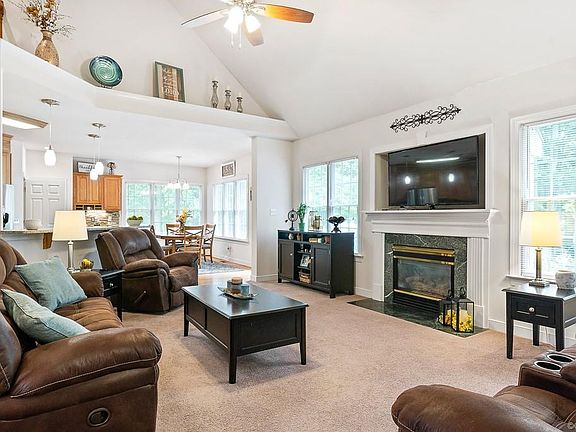 4th image of 12801 Hogans Dr