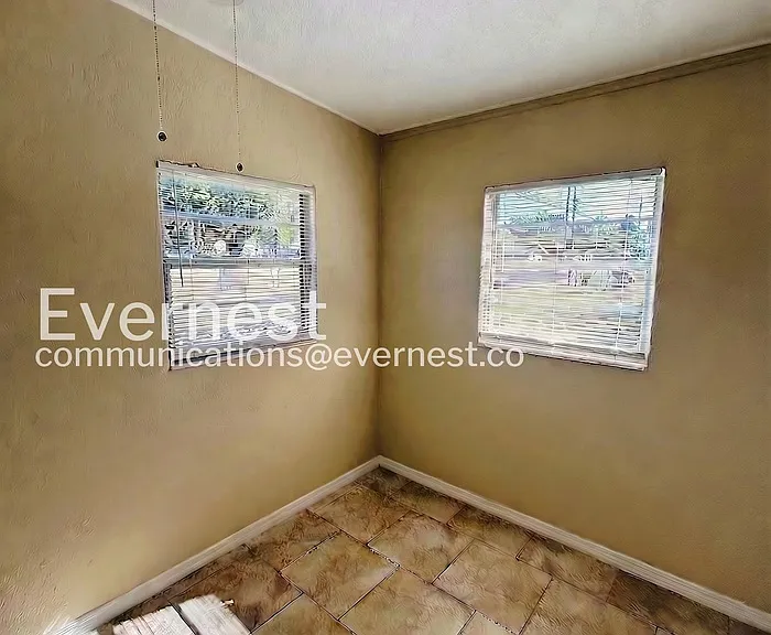 2925 N 46th St #B — Photo 15