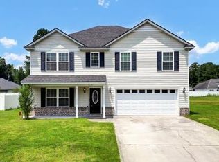 1216 Peacock Trl, Hinesville, GA 31313