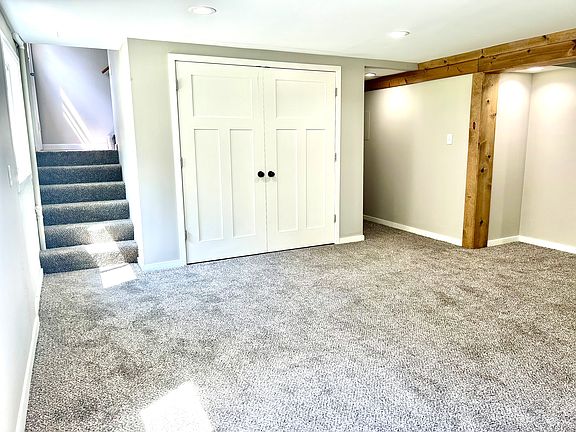5th image of 422 E Chapin St #422