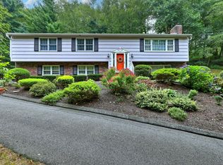 932 Amity Rd, Bethany, CT 06524