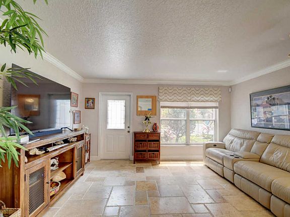 2nd image of 1213 Fosters Mill Ln