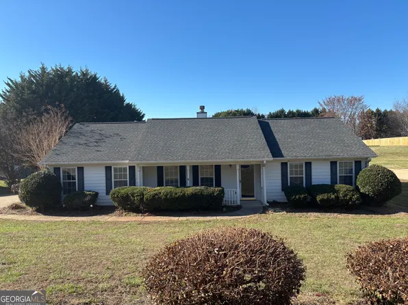 5968 River Rd, Flowery Branch, GA 30542
