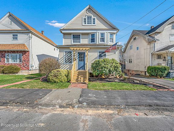 3rd image of 602 Morgan St