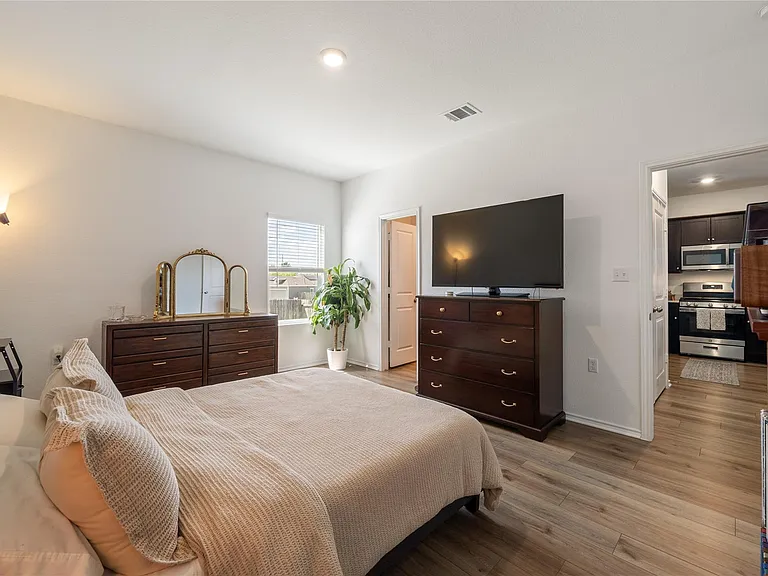 14404 Berning Rd — Photo 17