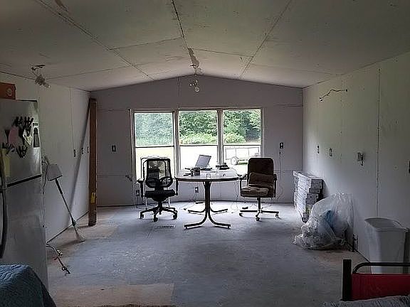 3rd image of 8604 Atkins Rd