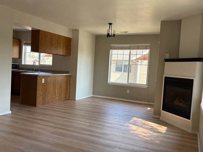 2 bed, 2.0 bath, $1,975 — Photo 2