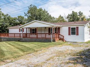 594 Mahlon Dr, Winchester, VA