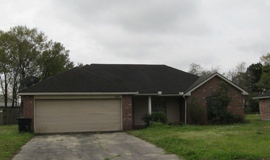 1st image of 212 Village Park Dr