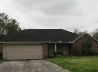 212 Village Park Dr, Maurice, LA 70555