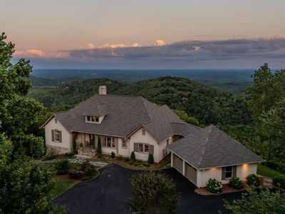 208 Craggy Rock Ln, Landrum, SC, 29356