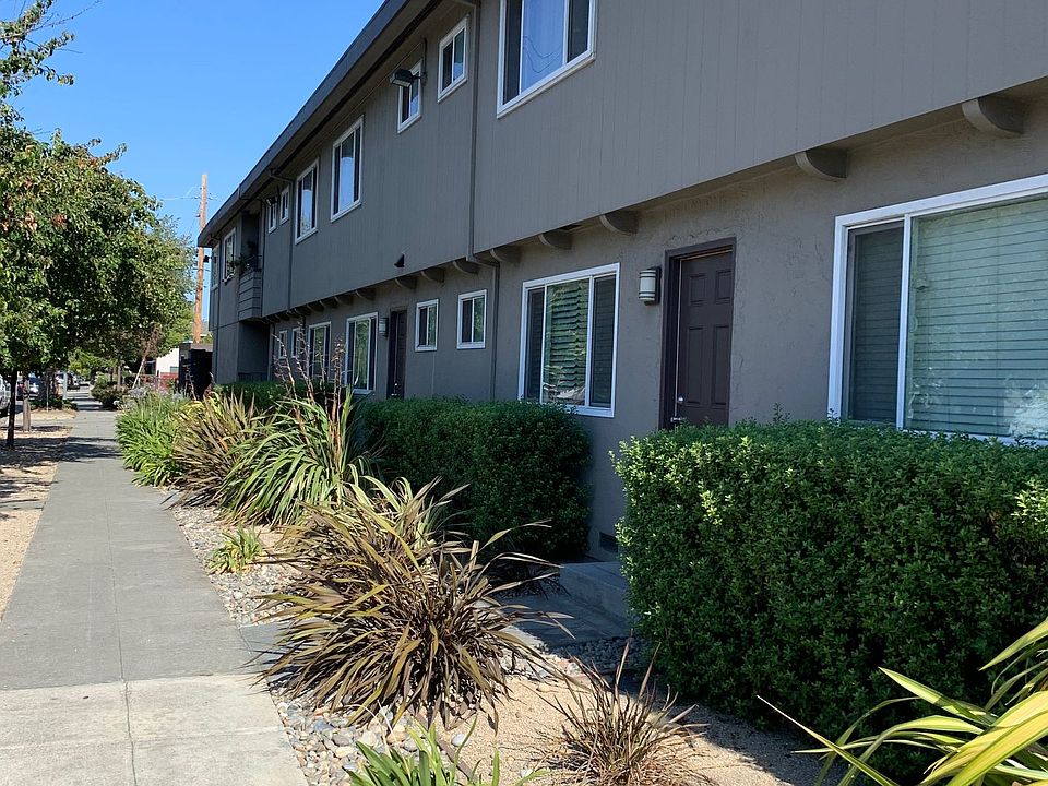 1st image of 700 Race St APT 14