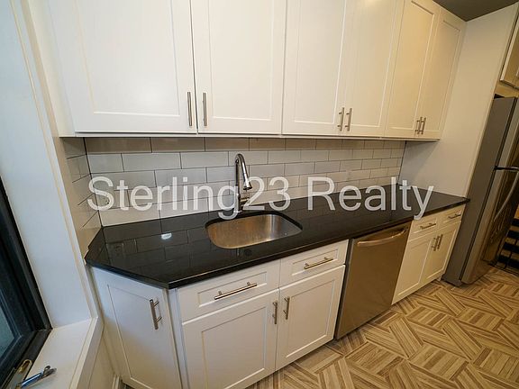 2nd image of 25-39 22nd St #1H