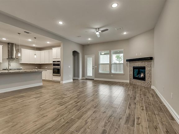 4th image of 2621 Strand Ln