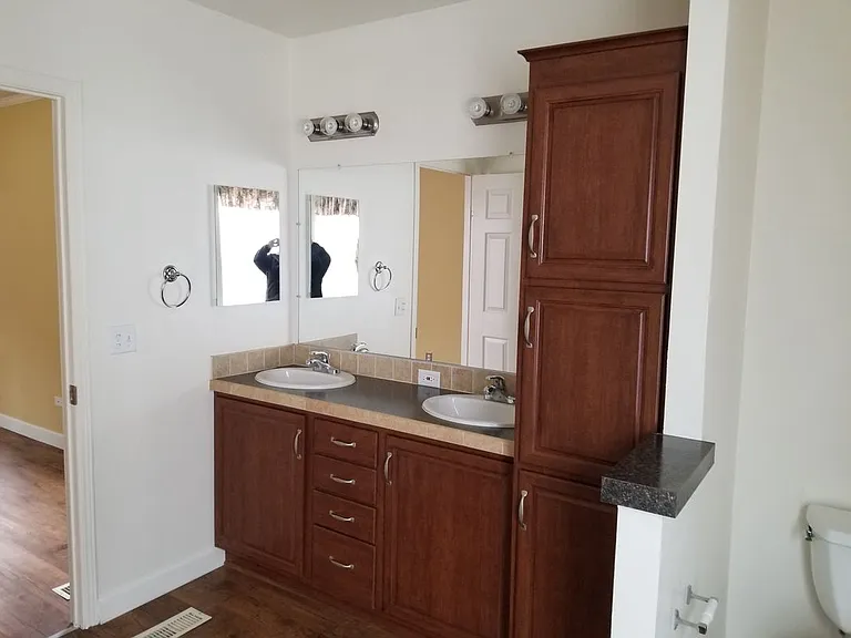 5825 Rockview Rd #B — Photo 22