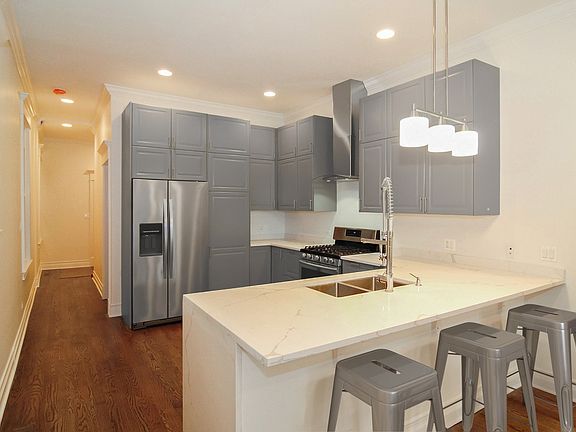 5th image of 4153 N Western Ave #1