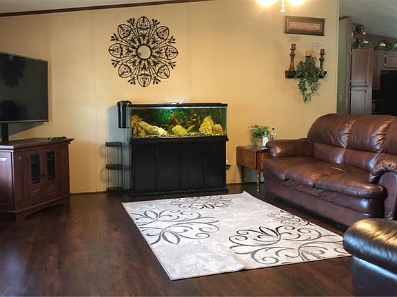 4th image of 4246 Meadowview Dr
