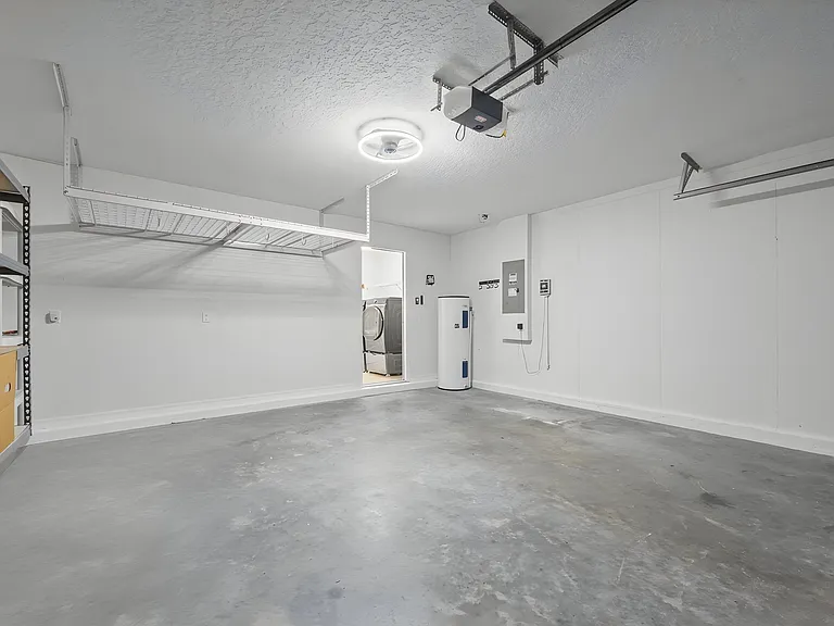 1752 Portcastle Cir — Photo 57