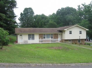 1009 Beechwood Dr, Johnson City, TN 37604