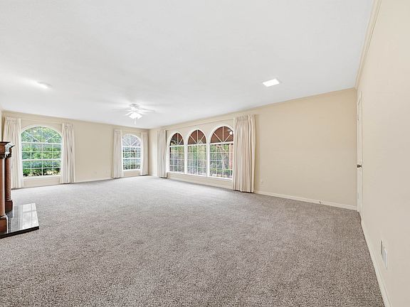 4th image of 3400 Timbermill Rd