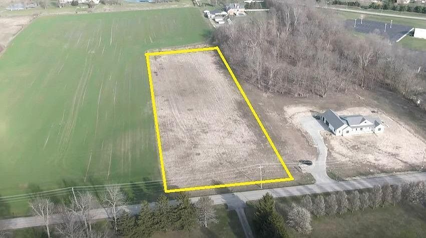 2nd image of 2364 Utica Rd
