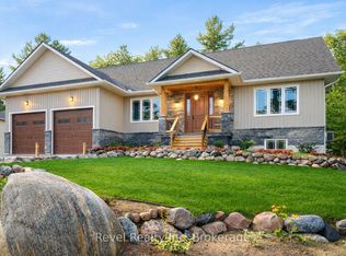 15 Stoney Rd, Tiny, ON L9M 0H2