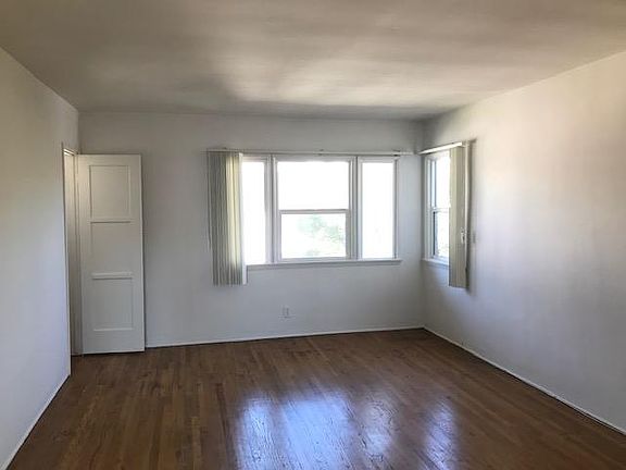 2nd image of 3988 S Centinela Ave APT D