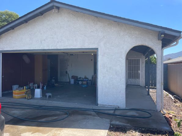 935 Ramona Ave