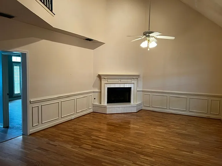 7470 Mallard Dr — Photo 3