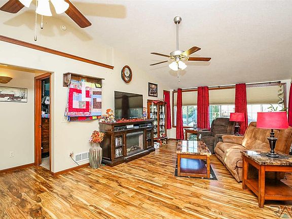 4th image of 5301 S Mayo Ave