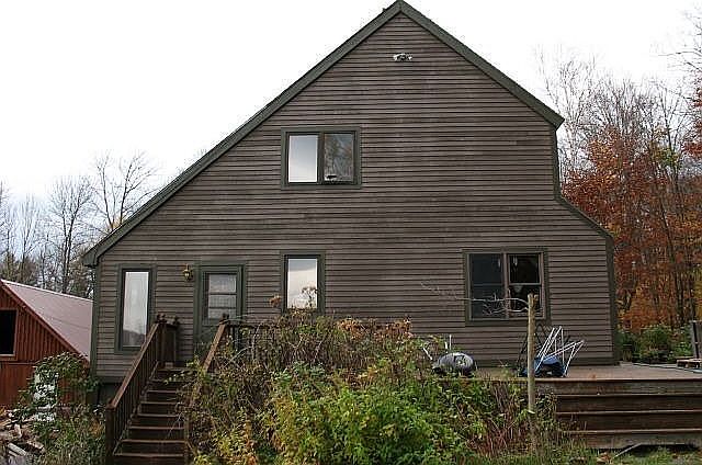 Front leading up to deck