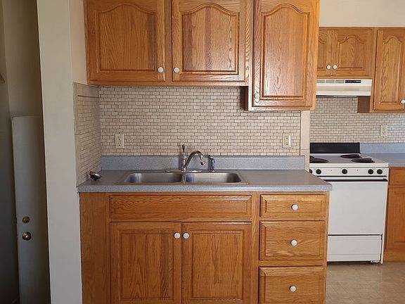 2nd image of 220 E Orange St #B