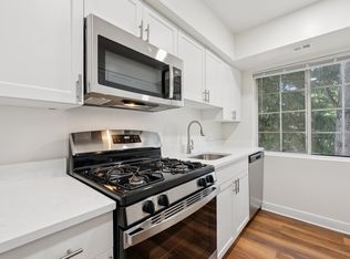 Foxchase Apartments, Alexandria, VA 22304