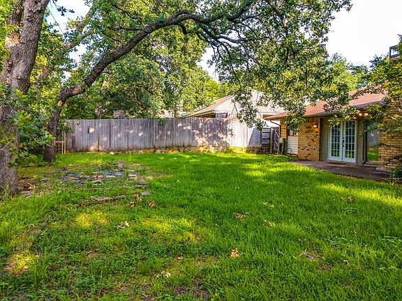 2nd image of 3504 Hialeah Dr