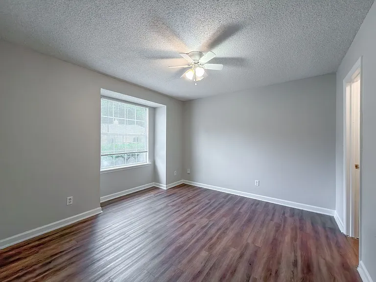 1367 Idlewild Dr — Photo 36