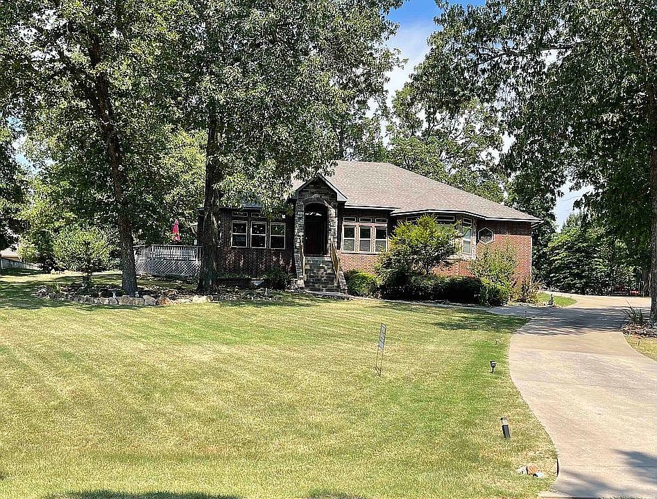 3405 Callie Dr - Lake House