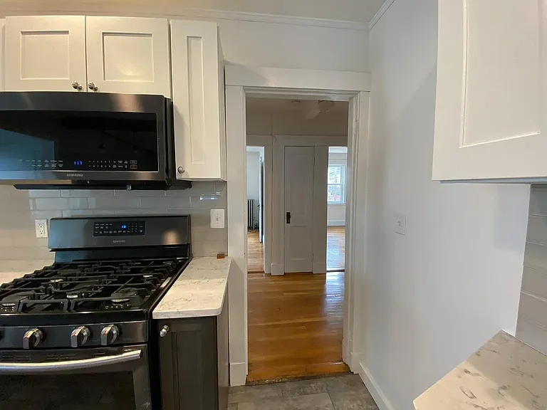 35 Glenmont Rd #2 — Photo 5
