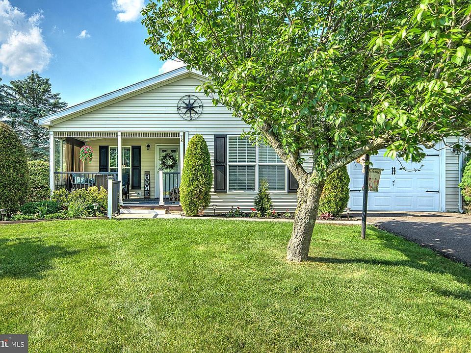 1st image of 577 Bent Pine Cir
