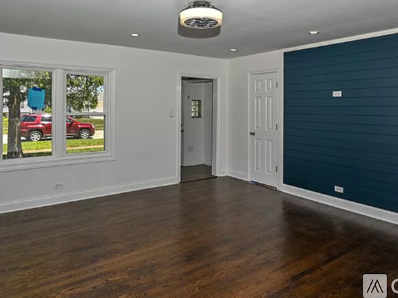 2nd image of 333 E Village Dr